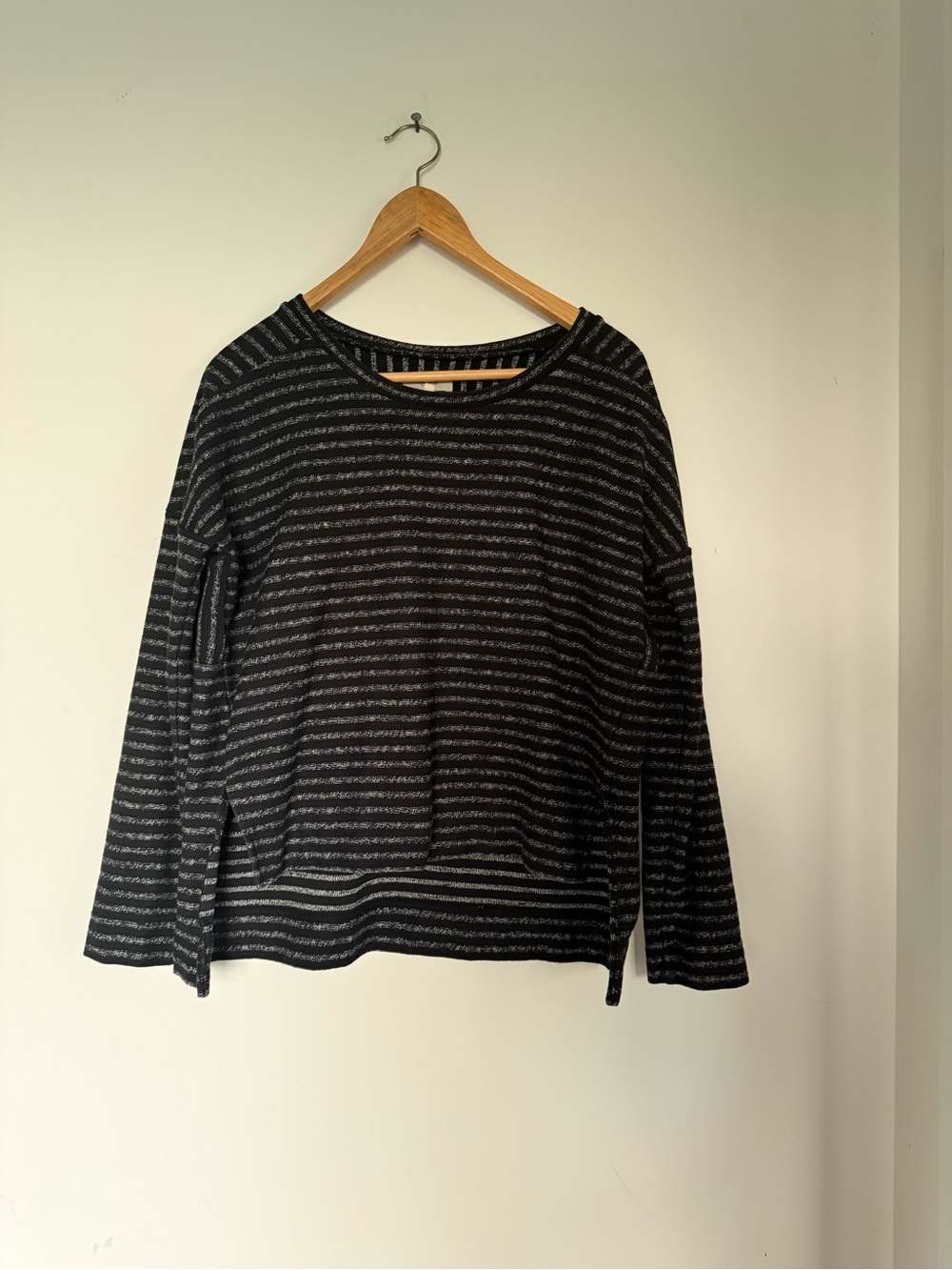 Madewell Black and Gray Striped Crewneck Sweatshirt